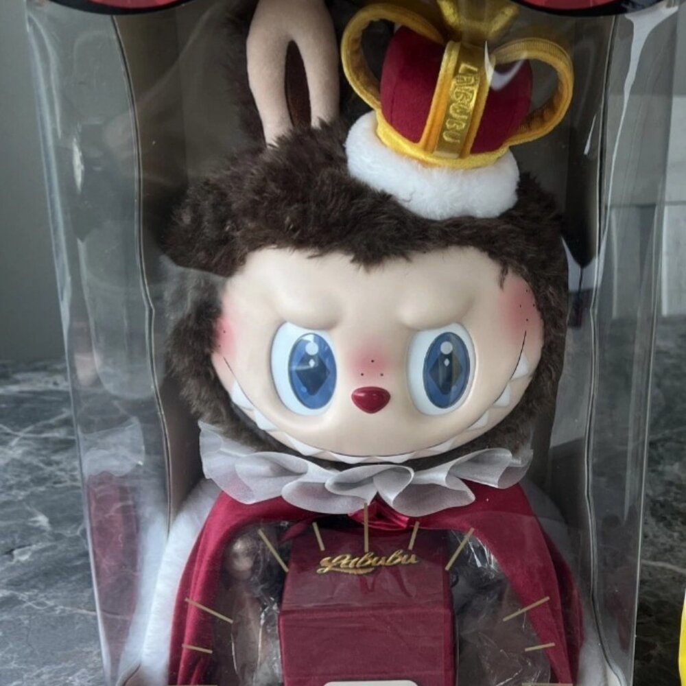 Labubu Pop Mart King Lets checkmate